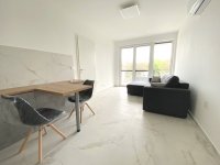Kiadó téglalakás, albérlet, Szegeden, Móra utcában, 1+1 szobás