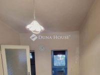 Eladó családi ház, Dunakeszin 179.9 M Ft, 6 szobás