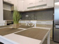 Eladó téglalakás, VIII. kerületben 120 M Ft, 3 szobás