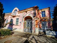 Eladó téglalakás, Csurgón 184 M Ft, 9 szobás