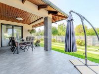 Eladó családi ház, Üllőn 299 M Ft, 6 szobás