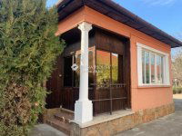 Eladó családi ház, Vecsésen 109.98 M Ft, 6 szobás