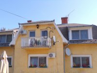 Eladó családi ház, Balatonlelleén 250 M Ft, 12 szobás