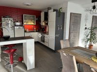 Eladó családi ház, Siklóson 110 M Ft, 6 szobás