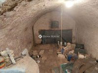 Eladó családi ház, Péterin 55 M Ft, 3 szobás