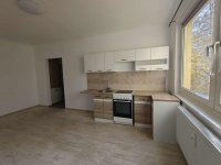 Kiadó panellakás, albérlet, Esztergomban 180 E Ft / hó