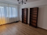 Kiadó panellakás, albérlet, Esztergomban, Schweidel József utcában