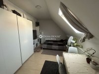 Eladó családi ház, XVIII. kerületben 330 M Ft, 7 szobás