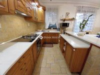 Eladó családi ház, Szegeden 199.9 M Ft, 7+1 szobás