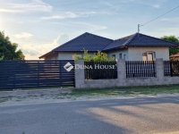 Eladó családi ház, Szentmártonkátán 39.999 M Ft, 4 szobás