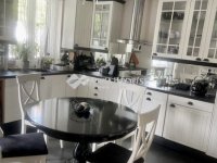 Eladó családi ház, II. kerületben 298 M Ft, 8 szobás