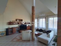 Eladó családi ház, XVII. kerületben 249 M Ft, 9 szobás