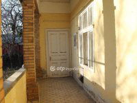 Eladó családi ház, Jászapátiban 18 M Ft, 2 szobás