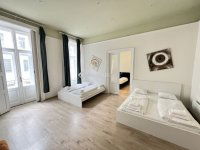 Eladó téglalakás, VI. kerületben 120 M Ft, 3 szobás