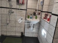 Eladó családi ház, Vecsésen 89.9 M Ft, 4 szobás