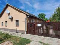 Eladó családi ház, Makón 54.9 M Ft, 5 szobás
