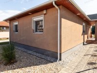 Eladó családi ház, Győrött 98 M Ft, 3+1 szobás