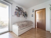 Eladó ikerház, III. kerületben 319.9 M Ft, 5 szobás