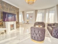 Eladó családi ház, Gyálon 299 M Ft, 7 szobás