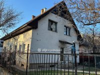 Eladó családi ház, Dunaújvárosban 67 M Ft, 7 szobás