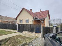 Eladó családi ház