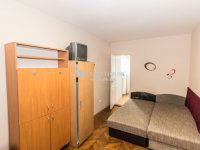 Eladó családi ház, Szombathelyen 95 M Ft, 9 szobás