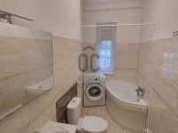 Eladó téglalakás, Komáromban 35.9 M Ft, 3 szobás