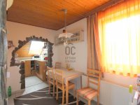 Eladó családi ház, Pécelen 98 M Ft, 8 szobás