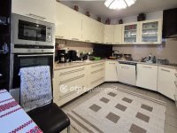 Eladó családi ház, XIII. kerületben 970 M Ft, 5 szobás