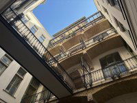 Eladó téglalakás, VI. kerületben 74.9 M Ft, 1 szobás