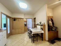 Eladó téglalakás, III. kerületben 100 M Ft, 4 szobás