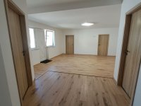 Eladó családi ház, Nyergesújfaluban 79.9 M Ft, 4 szobás