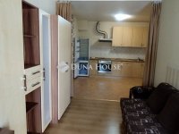 Eladó téglalakás, Szegeden 63 M Ft, 2 szobás