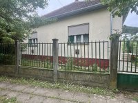 Eladó családi ház, Sarkadkeresztúron 13 M Ft, 2+1 szobás