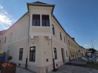 Eladó téglalakás, Győrött 109.9 M Ft, 3 szobás