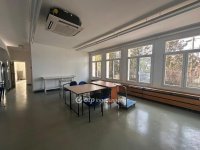 Eladó üzlethelyiség, Vecsésen 240 M Ft, 10 szobás