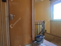 Eladó családi ház, Komáromban 95 M Ft, 5 szobás