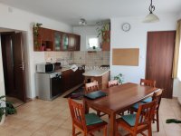 Eladó családi ház, Győrött 109.9 M Ft, 4 szobás