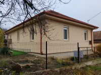 Eladó családi ház