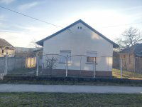 Eladó családi ház, Sárisápon 29.9 M Ft, 2+2 szobás