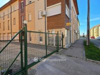 Eladó iroda, Pápán 14.9 M Ft, 1 szobás / költözzbe.hu