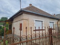Eladó családi ház, Kecskeméten 52.8 M Ft, 3 szobás