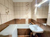 Eladó panellakás, Pécsett 47.9 M Ft, 3 szobás