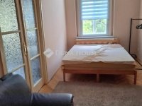 Eladó téglalakás, Szegeden 99 M Ft, 4 szobás