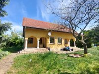 Eladó családi ház, Pécsett 165 M Ft, 5 szobás