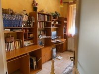 Eladó családi ház, Taksonyon 345 M Ft, 9 szobás