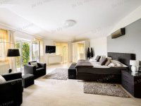 Eladó családi ház, III. kerületben 549 M Ft, 9 szobás