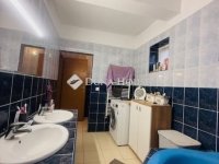Eladó családi ház, Vecsésen 89.9 M Ft, 4 szobás