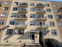 Eladó panellakás, Pápán 24.9 M Ft, 1 szobás