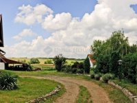 Eladó családi ház, Vácegresen 279.9 M Ft, 6 szobás